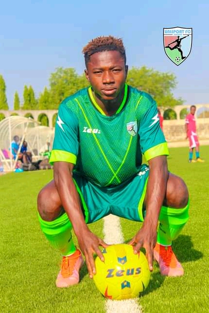 Tchabi Abdoul Warissou s'engage avec Unisport FC de Sokodé.