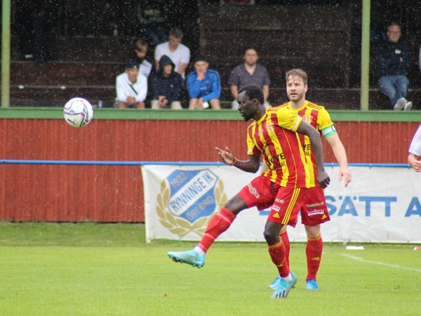 L'international togolais Atakora Lalawelé inscrit un quadruplé en club .